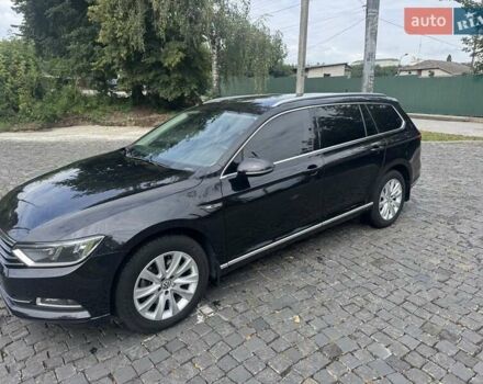 Черный Фольксваген Пассат, объемом двигателя 1.6 л и пробегом 240 тыс. км за 10800 $, фото 1 на Automoto.ua
