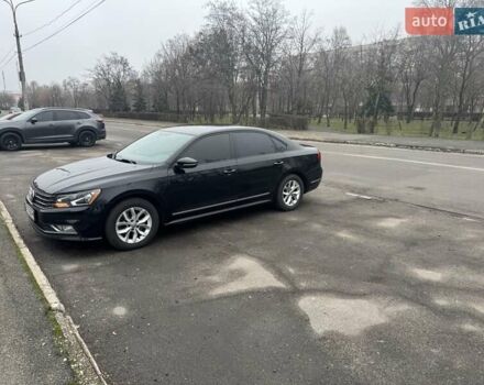 Черный Фольксваген Пассат, объемом двигателя 1.8 л и пробегом 142 тыс. км за 10499 $, фото 1 на Automoto.ua