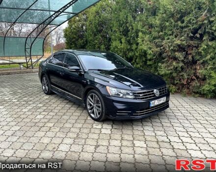Черный Фольксваген Пассат, объемом двигателя 1.8 л и пробегом 225 тыс. км за 12000 $, фото 1 на Automoto.ua