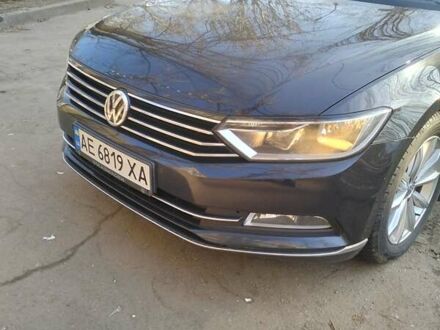Фольксваген Пассат 2016 в Кривом Роге на Automoto.ua Черный Фольксваген Пассат, объемом двигателя 1.6 л и пробегом 330 тыс. км за 13450 $, фото 1 на Automoto.ua