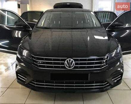 Черный Фольксваген Пассат, объемом двигателя 1.8 л и пробегом 142 тыс. км за 14600 $, фото 1 на Automoto.ua