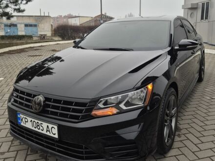 Черный Фольксваген Пассат, объемом двигателя 1.8 л и пробегом 178 тыс. км за 11900 $, фото 1 на Automoto.ua