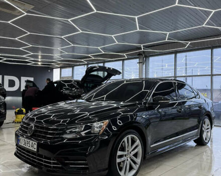 Черный Фольксваген Пассат, объемом двигателя 1.8 л и пробегом 168 тыс. км за 14000 $, фото 1 на Automoto.ua