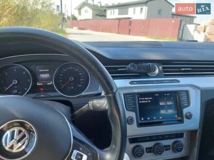 Чорний Фольксваген Пассат, об'ємом двигуна 2 л та пробігом 210 тис. км за 15200 $, фото 1 на Automoto.ua