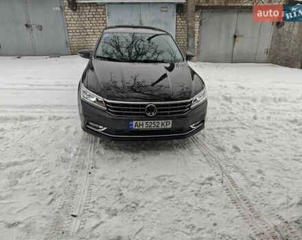 Черный Фольксваген Пассат, объемом двигателя 1.8 л и пробегом 143 тыс. км за 17700 $, фото 1 на Automoto.ua