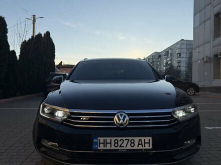 Черный Фольксваген Пассат, объемом двигателя 1.97 л и пробегом 217 тыс. км за 17600 $, фото 1 на Automoto.ua