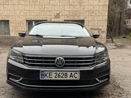 Черный Фольксваген Пассат, объемом двигателя 1.8 л и пробегом 172 тыс. км за 11500 $, фото 1 на Automoto.ua