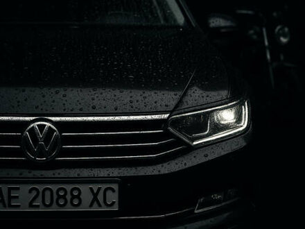 Фольксваген Пассат 2017 в Днепре (Днепропетровске) на Automoto.ua Черный Фольксваген Пассат, объемом двигателя 1.97 л и пробегом 170 тыс. км за 16900 $, фото 1 на Automoto.ua
