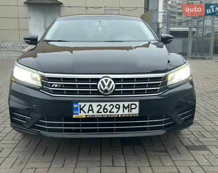 Черный Фольксваген Пассат, объемом двигателя 1.8 л и пробегом 127 тыс. км за 14000 $, фото 1 на Automoto.ua