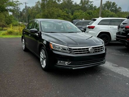 Черный Фольксваген Пассат, объемом двигателя 1.8 л и пробегом 65 тыс. км за 7000 $, фото 1 на Automoto.ua