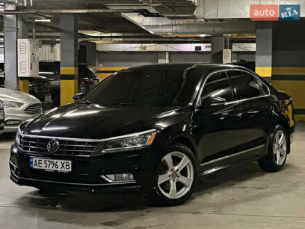 Черный Фольксваген Пассат, объемом двигателя 1.8 л и пробегом 156 тыс. км за 13700 $, фото 1 на Automoto.ua
