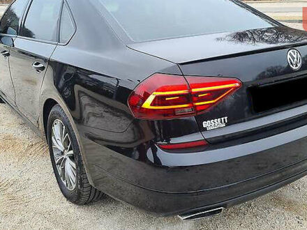 Черный Фольксваген Пассат, объемом двигателя 3.6 л и пробегом 156 тыс. км за 14500 $, фото 1 на Automoto.ua