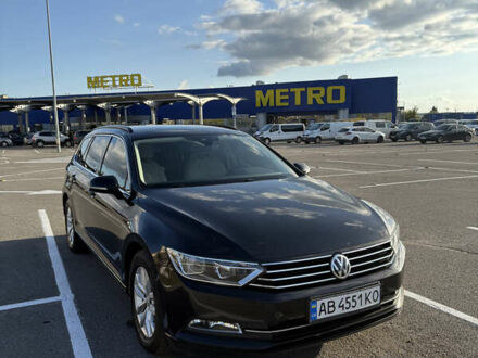 Черный Фольксваген Пассат, объемом двигателя 1.97 л и пробегом 223 тыс. км за 17100 $, фото 1 на Automoto.ua