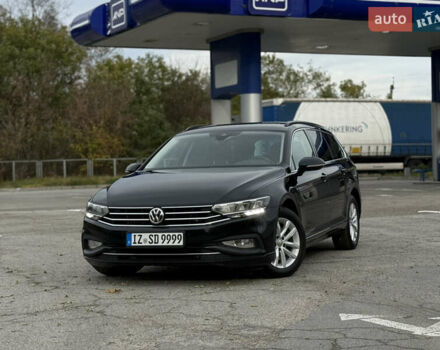 Черный Фольксваген Пассат, объемом двигателя 1.97 л и пробегом 273 тыс. км за 17999 $, фото 1 на Automoto.ua