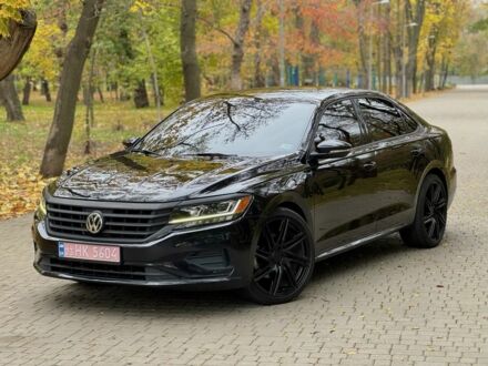 Чорний Фольксваген Пассат, об'ємом двигуна 2 л та пробігом 150 тис. км за 15750 $, фото 1 на Automoto.ua