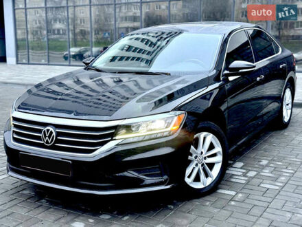 Чорний Фольксваген Пассат, об'ємом двигуна 2 л та пробігом 272 тис. км за 13999 $, фото 1 на Automoto.ua