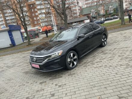 Черный Фольксваген Пассат, объемом двигателя 2 л и пробегом 130 тыс. км за 18500 $, фото 1 на Automoto.ua