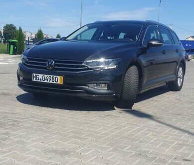 Фольксваген Пассат 2021 у Стрые на Automoto.ua Чорний Фольксваген Пассат, об'ємом двигуна 1.97 л та пробігом 195 тис. км за 20200 $, фото 1 на Automoto.ua