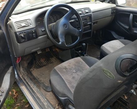 Фіолетовий Фольксваген Пассат, об'ємом двигуна 2 л та пробігом 100 тис. км за 1778 $, фото 12 на Automoto.ua