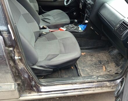 Фиолетовый Фольксваген Пассат, объемом двигателя 2 л и пробегом 100 тыс. км за 1544 $, фото 3 на Automoto.ua