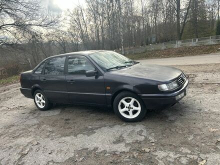 Фиолетовый Фольксваген Пассат, объемом двигателя 2 л и пробегом 384 тыс. км за 1550 $, фото 1 на Automoto.ua