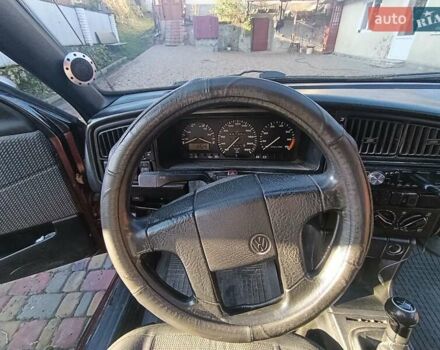 Коричневый Фольксваген Пассат, объемом двигателя 1.8 л и пробегом 328 тыс. км за 1700 $, фото 24 на Automoto.ua