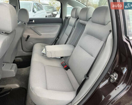 Фольксваген Пассат 2004 в Коломые на Automoto.ua Коричневый Фольксваген Пассат, объемом двигателя 1.6 л и пробегом 138 тыс. км за 5999 $, фото 21 на Automoto.ua