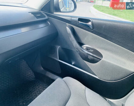 Коричневый Фольксваген Пассат, объемом двигателя 1.6 л и пробегом 180 тыс. км за 5900 $, фото 19 на Automoto.ua