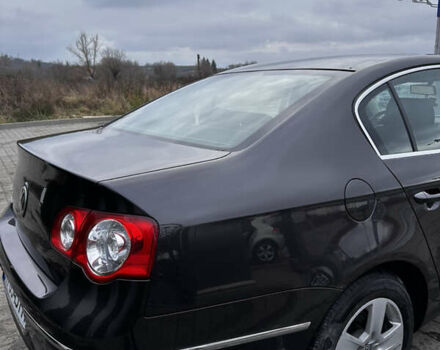 Коричневый Фольксваген Пассат, объемом двигателя 1.6 л и пробегом 208 тыс. км за 5800 $, фото 4 на Automoto.ua