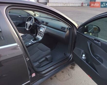 Коричневий Фольксваген Пассат, об'ємом двигуна 2 л та пробігом 342 тис. км за 6600 $, фото 2 на Automoto.ua