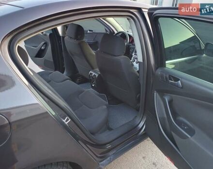 Коричневий Фольксваген Пассат, об'ємом двигуна 2 л та пробігом 342 тис. км за 6600 $, фото 1 на Automoto.ua