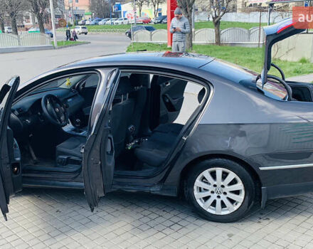 Коричневый Фольксваген Пассат, объемом двигателя 1.6 л и пробегом 180 тыс. км за 5900 $, фото 3 на Automoto.ua