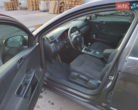 Коричневий Фольксваген Пассат, об'ємом двигуна 2 л та пробігом 342 тис. км за 6600 $, фото 3 на Automoto.ua