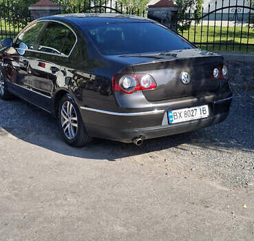 Коричневый Фольксваген Пассат, объемом двигателя 1.6 л и пробегом 207 тыс. км за 6500 $, фото 1 на Automoto.ua