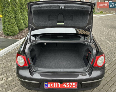 Коричневий Фольксваген Пассат, об'ємом двигуна 1.6 л та пробігом 270 тис. км за 6200 $, фото 30 на Automoto.ua