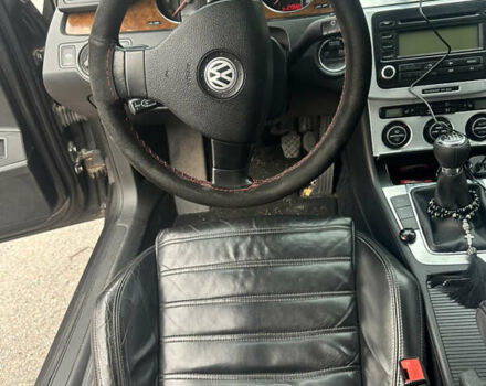 Коричневый Фольксваген Пассат, объемом двигателя 1.97 л и пробегом 300 тыс. км за 5400 $, фото 8 на Automoto.ua