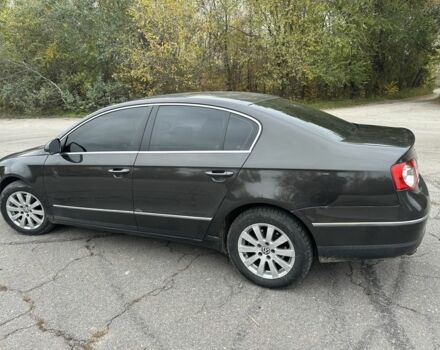 Коричневый Фольксваген Пассат, объемом двигателя 2 л и пробегом 300 тыс. км за 5400 $, фото 4 на Automoto.ua