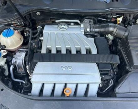 Коричневий Фольксваген Пассат, об'ємом двигуна 3.2 л та пробігом 197 тис. км за 6500 $, фото 7 на Automoto.ua