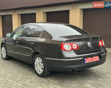 Коричневий Фольксваген Пассат, об'ємом двигуна 1.6 л та пробігом 270 тис. км за 6200 $, фото 5 на Automoto.ua