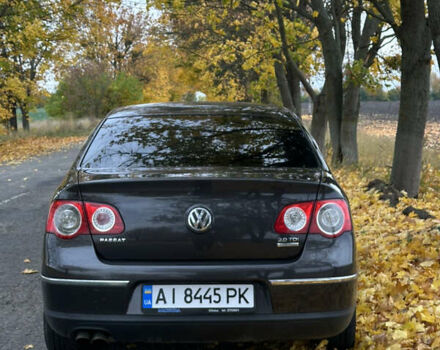 Коричневый Фольксваген Пассат, объемом двигателя 1.97 л и пробегом 300 тыс. км за 5400 $, фото 1 на Automoto.ua