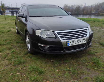 Коричневый Фольксваген Пассат, объемом двигателя 1.6 л и пробегом 350 тыс. км за 5800 $, фото 1 на Automoto.ua