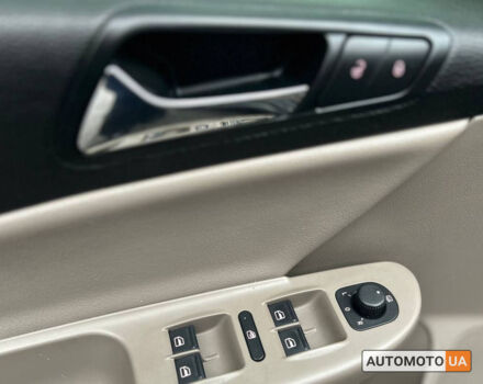 Коричневый Фольксваген Пассат, объемом двигателя 2 л и пробегом 247 тыс. км за 8800 $, фото 6 на Automoto.ua