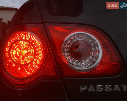 Коричневый Фольксваген Пассат, объемом двигателя 1.8 л и пробегом 210 тыс. км за 7200 $, фото 63 на Automoto.ua
