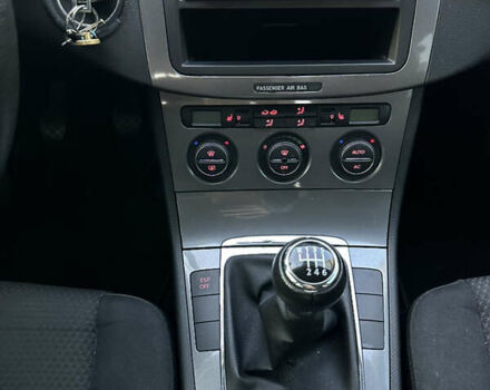 Коричневый Фольксваген Пассат, объемом двигателя 1.8 л и пробегом 80 тыс. км за 10000 $, фото 17 на Automoto.ua