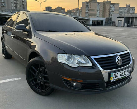 Коричневый Фольксваген Пассат, объемом двигателя 1.8 л и пробегом 80 тыс. км за 10000 $, фото 4 на Automoto.ua