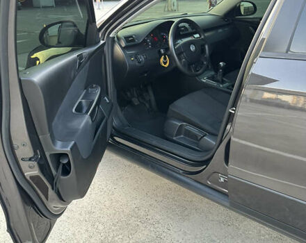 Коричневый Фольксваген Пассат, объемом двигателя 1.8 л и пробегом 80 тыс. км за 10000 $, фото 7 на Automoto.ua