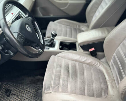 Коричневий Фольксваген Пассат, об'ємом двигуна 1.8 л та пробігом 245 тис. км за 8100 $, фото 8 на Automoto.ua