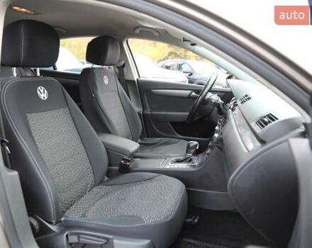 Коричневый Фольксваген Пассат, объемом двигателя 1.8 л и пробегом 185 тыс. км за 11500 $, фото 9 на Automoto.ua