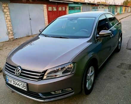 Коричневый Фольксваген Пассат, объемом двигателя 1.8 л и пробегом 182 тыс. км за 10800 $, фото 2 на Automoto.ua