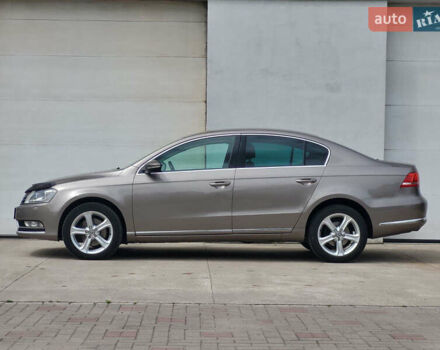 Коричневий Фольксваген Пассат, об'ємом двигуна 1.97 л та пробігом 301 тис. км за 9999 $, фото 5 на Automoto.ua